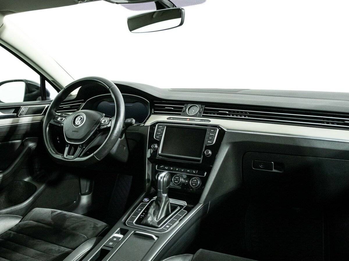 Volkswagen Passat б/у, 2016, Роботизированная. Фото: #8