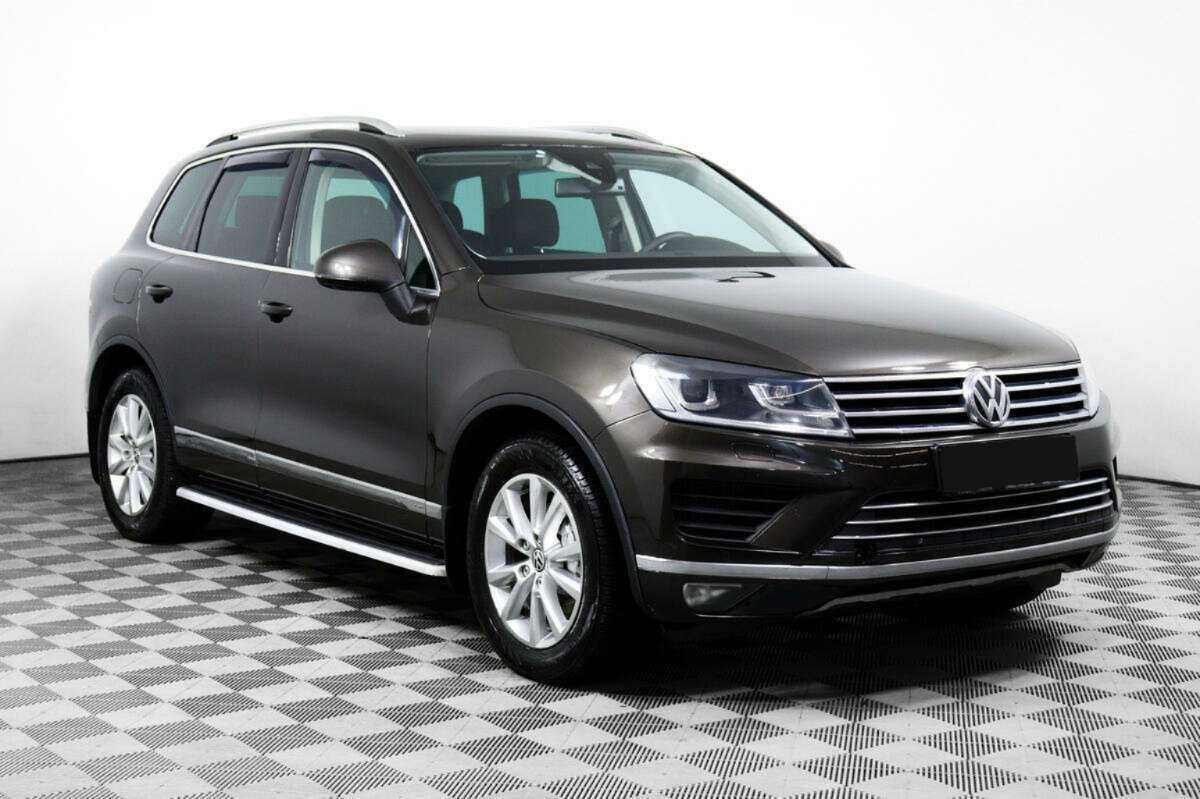 Volkswagen Touareg б/у, 2015, Автоматическая. Фото: #2