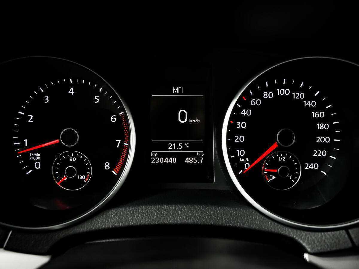 Volkswagen Golf б/у, 2012, Роботизированная. Фото: #9