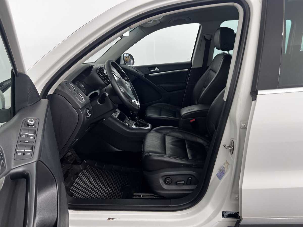Volkswagen Tiguan б/у, 2013, Автоматическая. Фото: #15