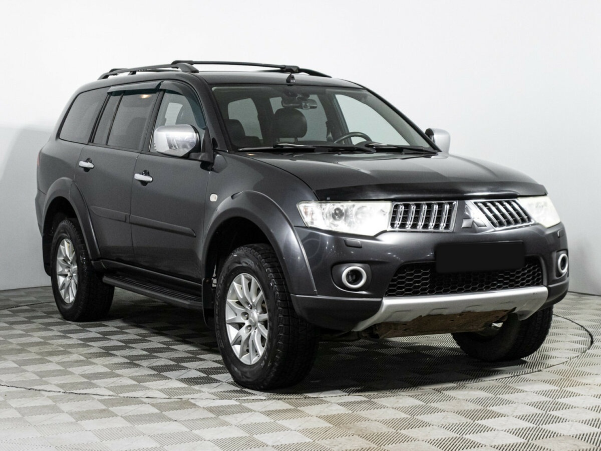 Mitsubishi Pajero Sport б/у, 2013, Автоматическая. Фото: #2