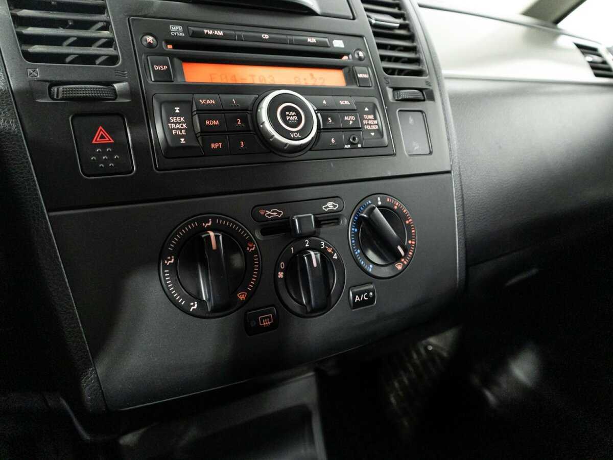 Nissan Tiida б/у, 2013, Механическая. Фото: #14