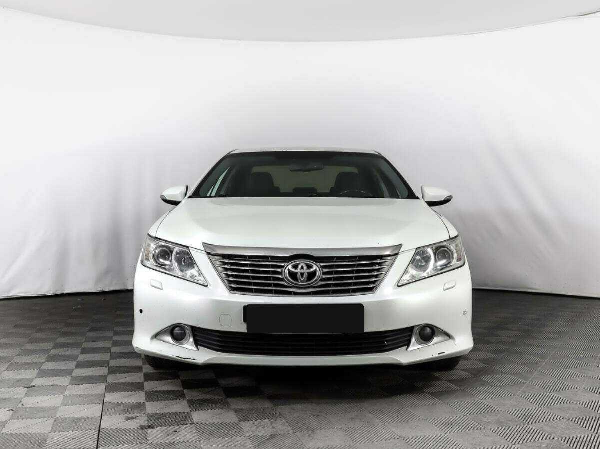 Toyota Camry б/у, 2012, Автоматическая. Фото: #1