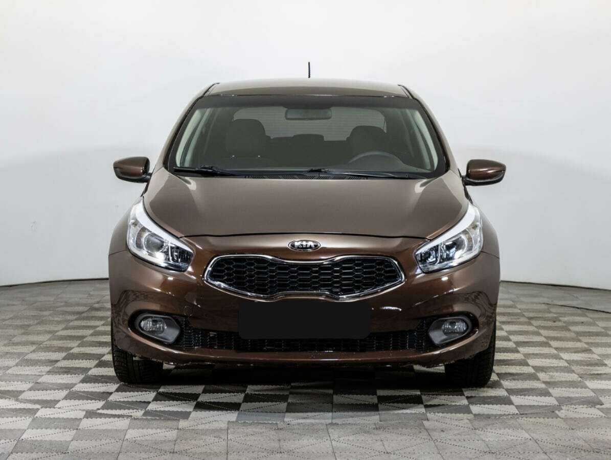 Kia Ceed б/у, 2015, Механическая. Фото: #1