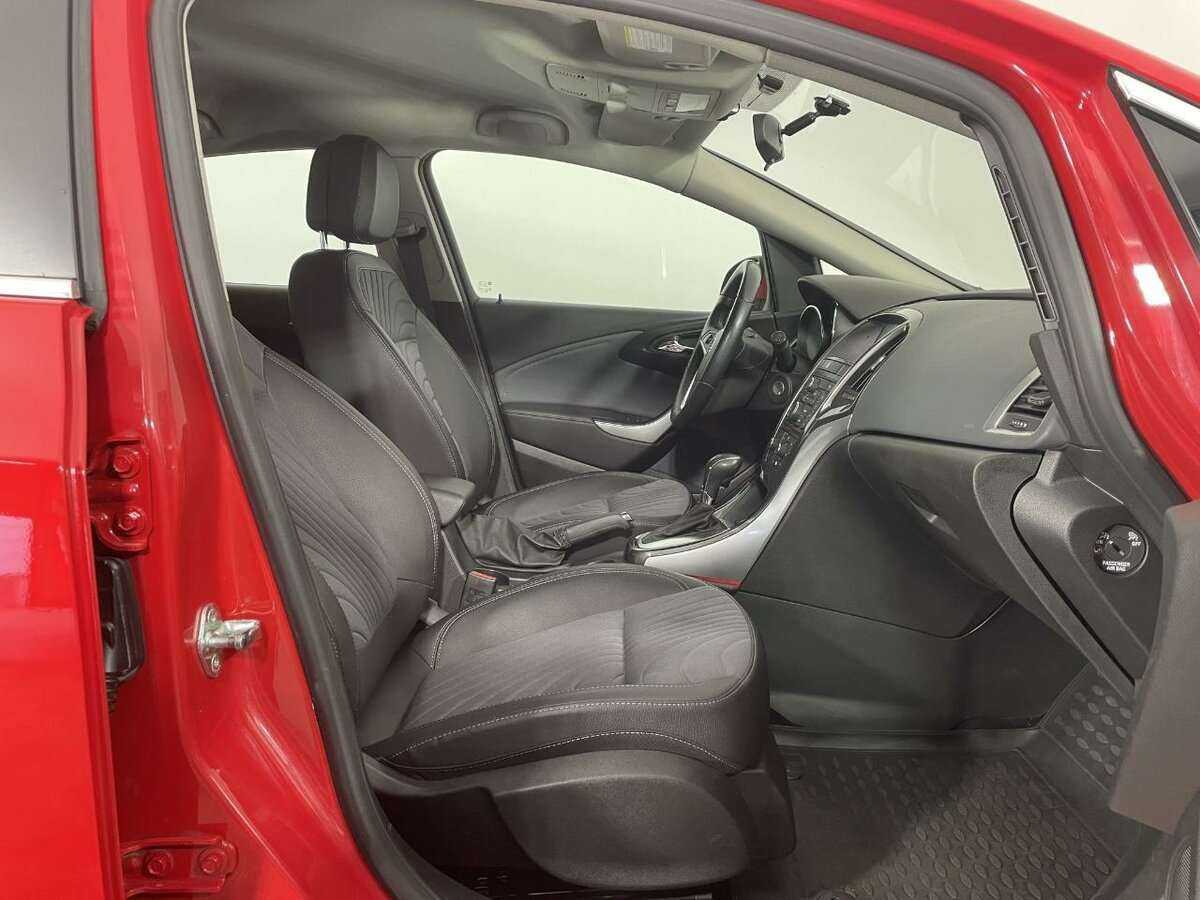 Opel Astra б/у, 2013, Автоматическая. Фото: #13