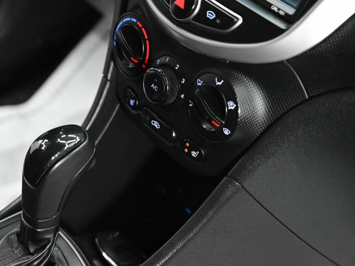 Hyundai Solaris б/у, 2014, Автоматическая. Фото: #11