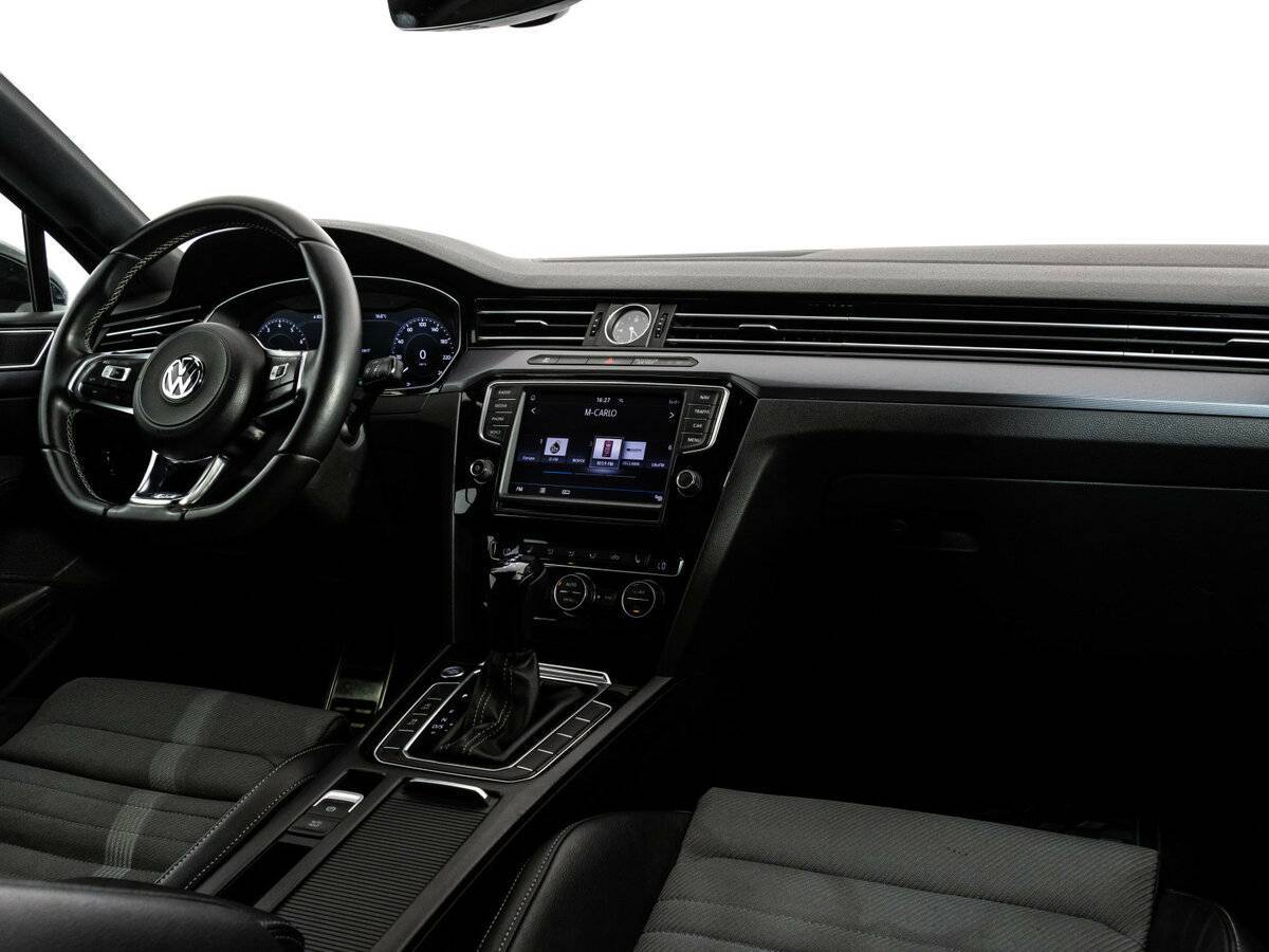 Volkswagen Passat б/у, 2016, Роботизированная. Фото: #8