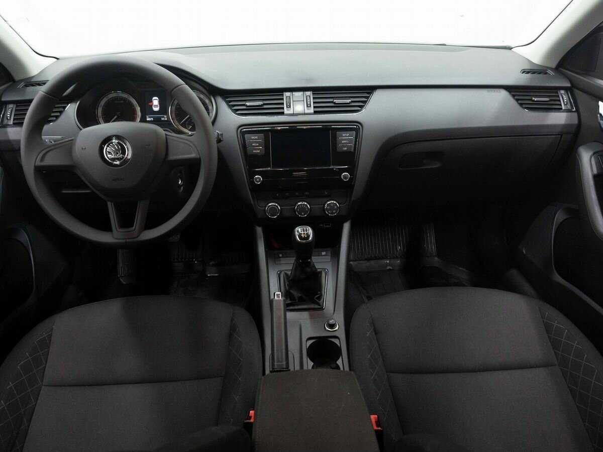 Skoda Octavia б/у, 2019, Механическая. Фото: #12