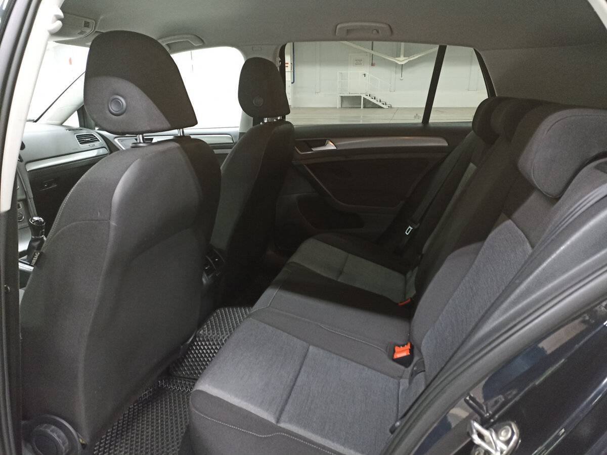 Volkswagen Golf б/у, 2013, Механическая. Фото: #11