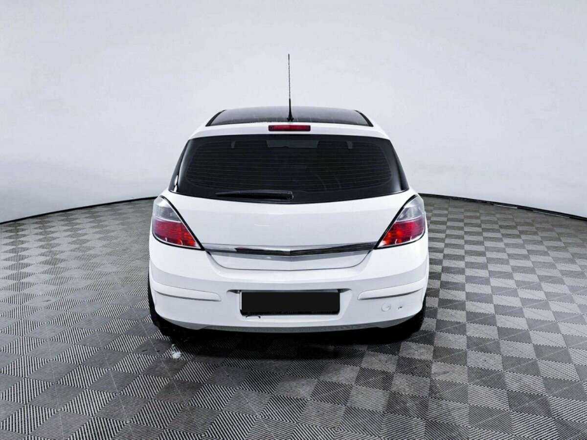 Opel Astra б/у, 2012, Механическая. Фото: #4