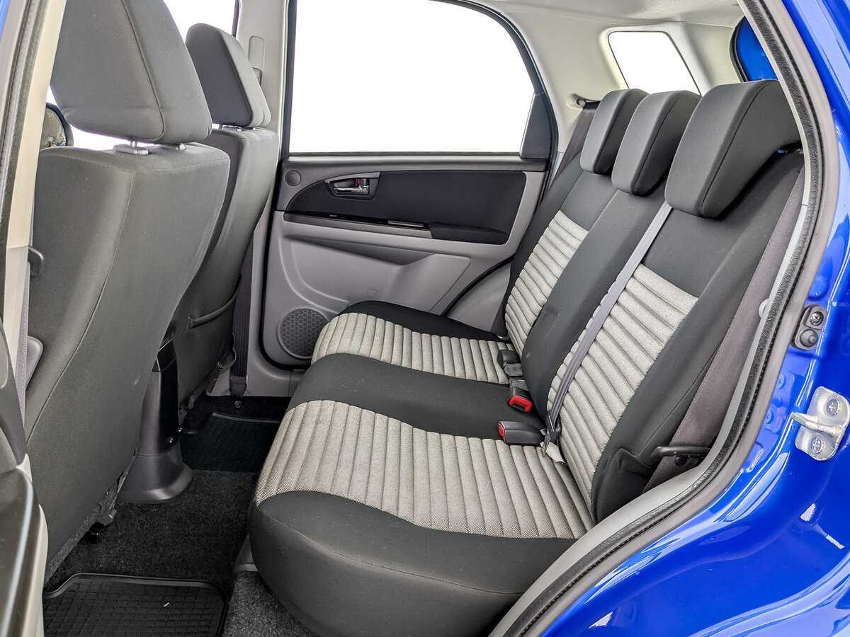 Suzuki SX4 б/у, 2012, Механическая. Фото: #11