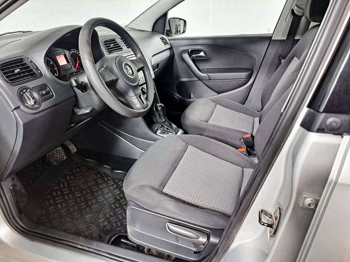 Volkswagen Polo б/у, 2012, Механическая. Фото: #13