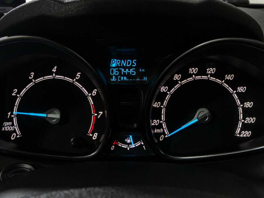 Ford Fiesta б/у, 2015, Роботизированная. Фото: #11