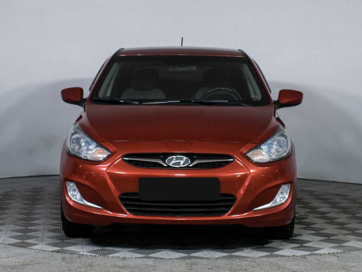 Hyundai Solaris б/у, 2012, Механическая. Фото: #1