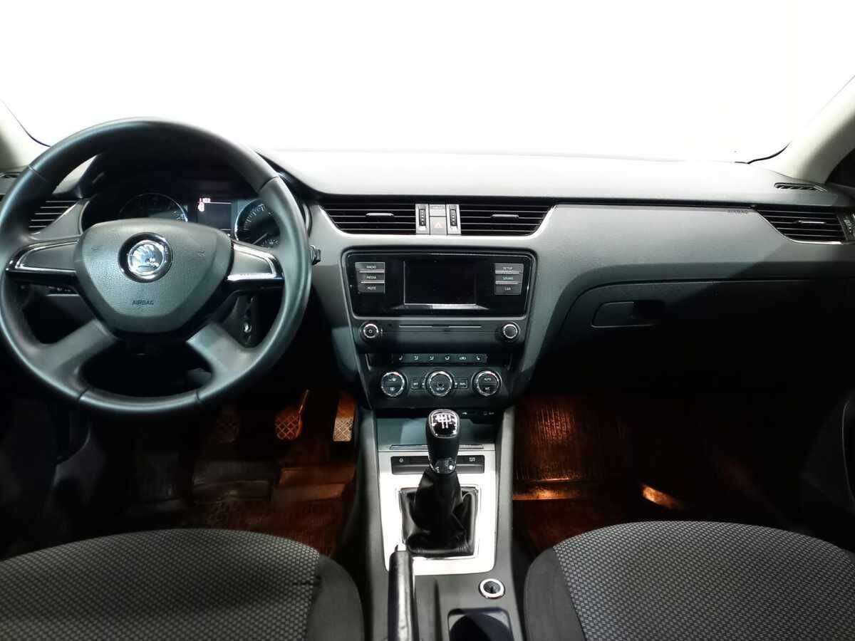 Skoda Octavia б/у, 2015, Механическая. Фото: #8