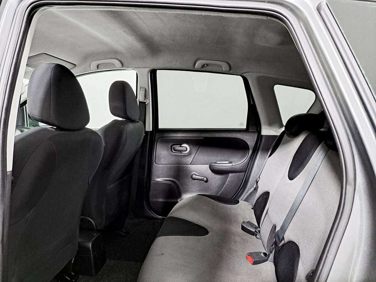 Nissan Note б/у, 2012, Механическая. Фото: #9