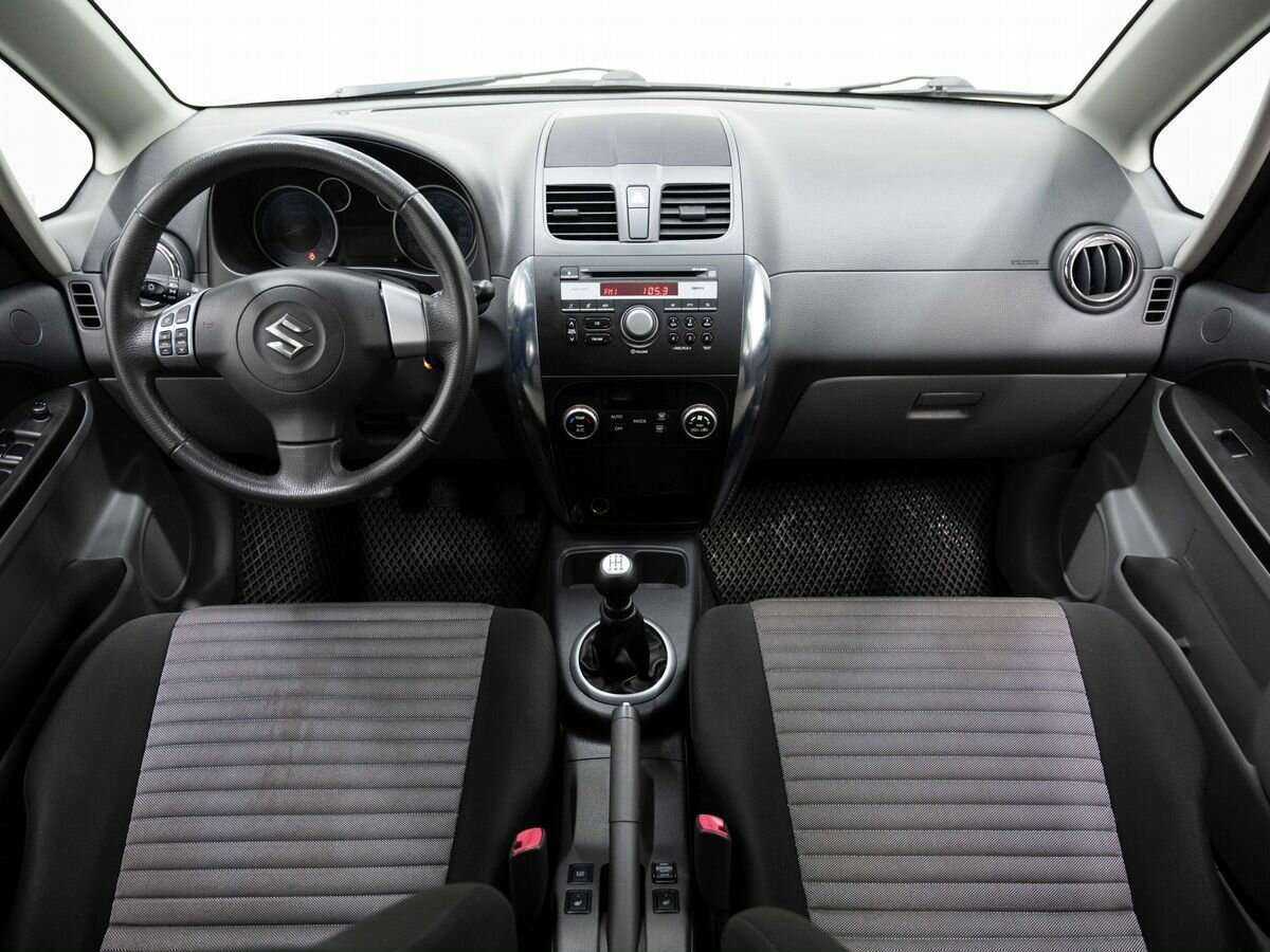 Suzuki SX4 б/у, 2013, Механическая. Фото: #11