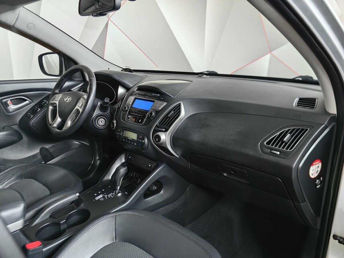Hyundai ix35 б/у, 2012, Автоматическая. Фото: #8