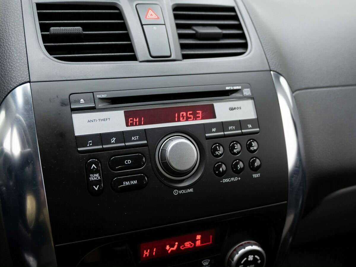 Suzuki SX4 б/у, 2013, Механическая. Фото: #17