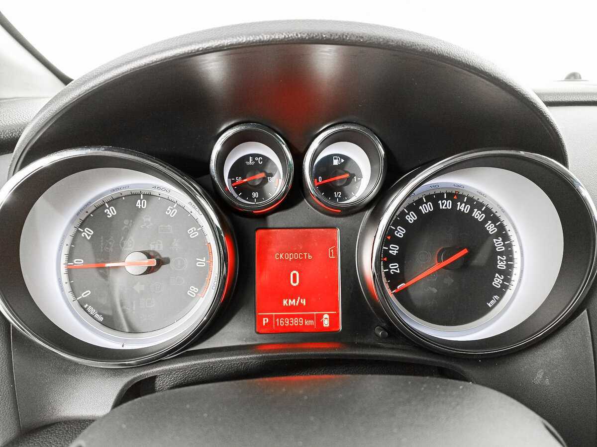 Opel Astra б/у, 2013, Автоматическая. Фото: #10