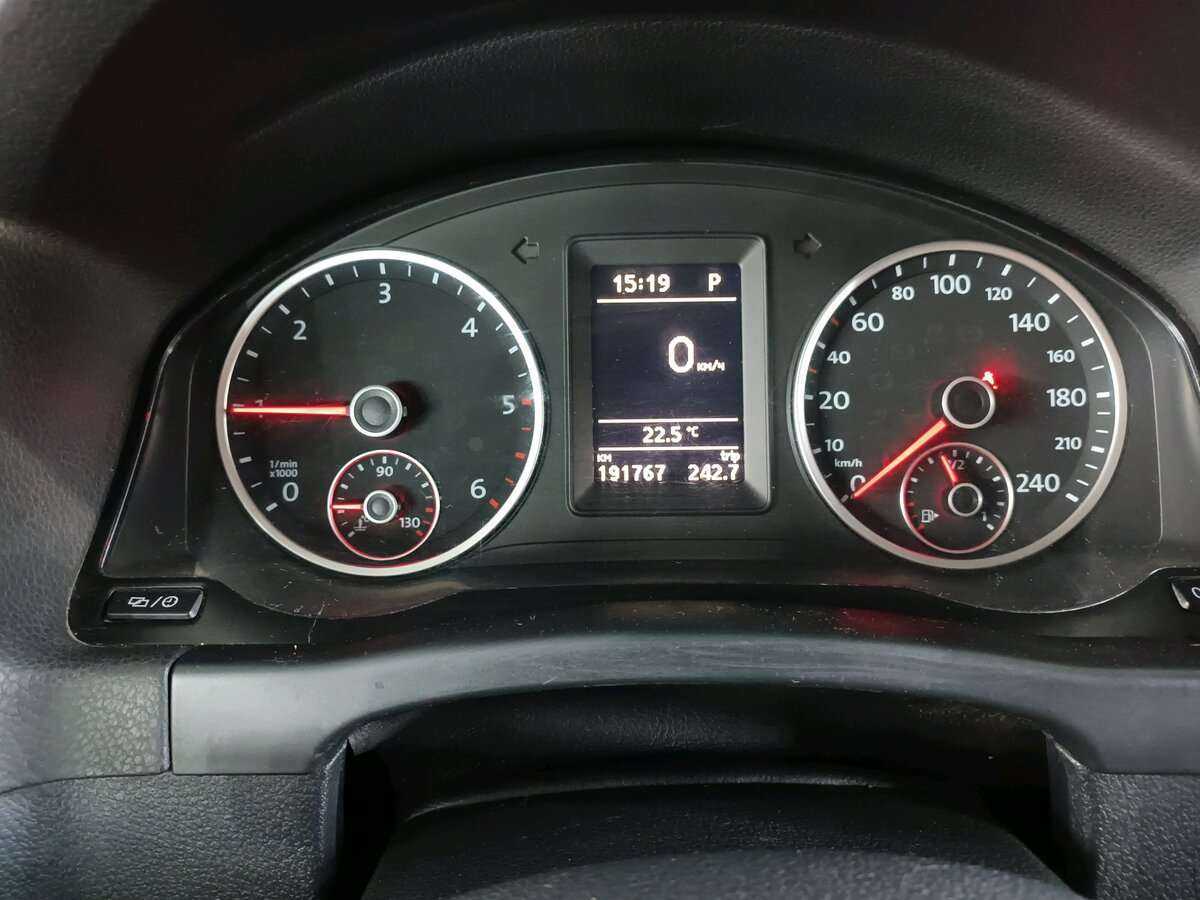 Volkswagen Tiguan б/у, 2013, Автоматическая. Фото: #9