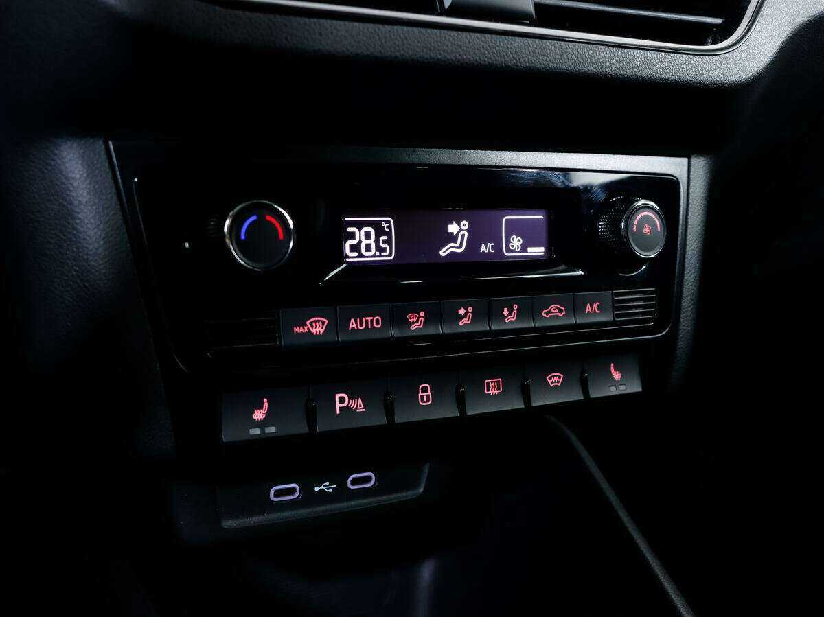 Volkswagen Polo б/у, 2021, Автоматическая. Фото: #13