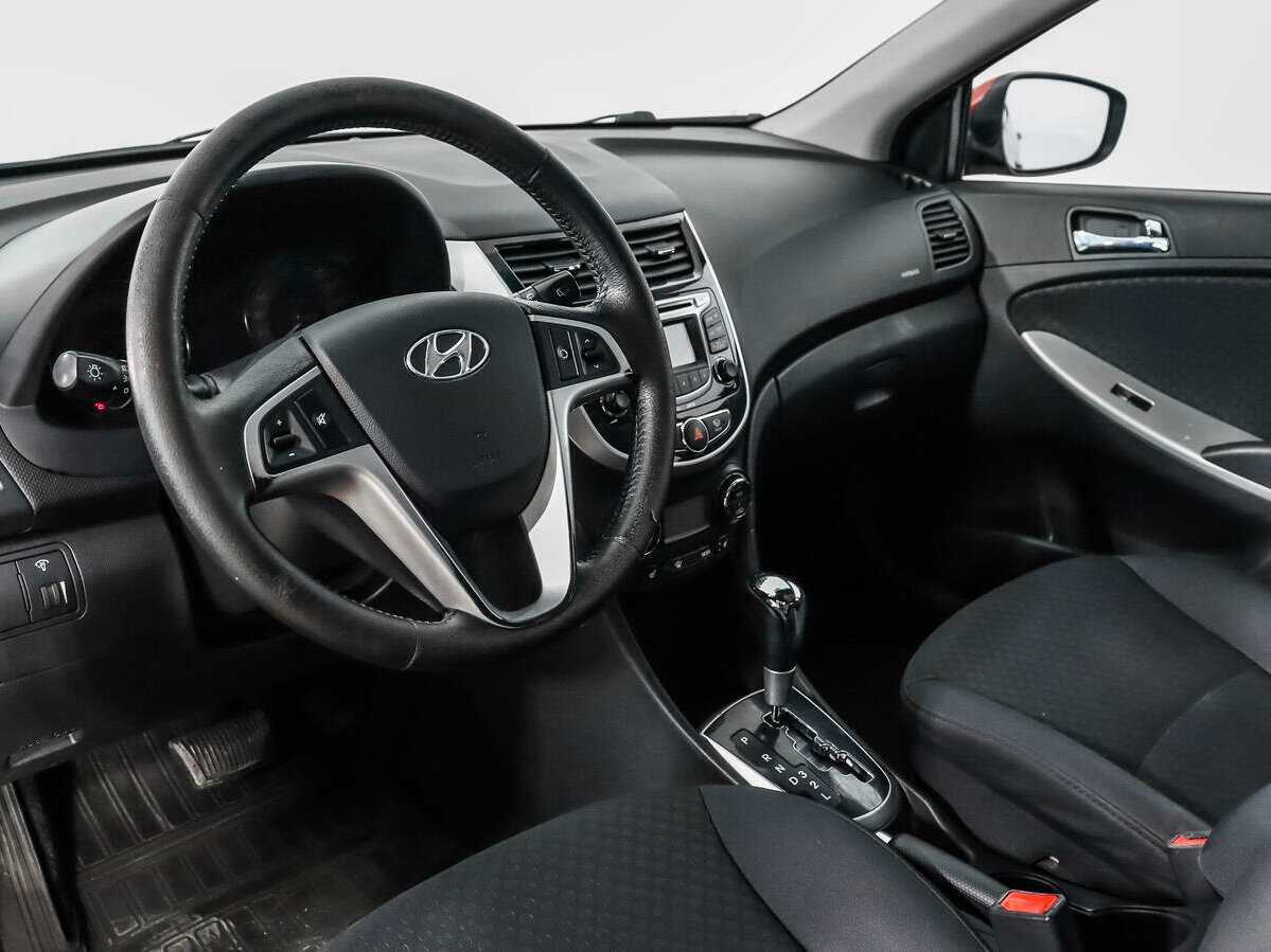 Hyundai Solaris б/у, 2012, Автоматическая. Фото: #8