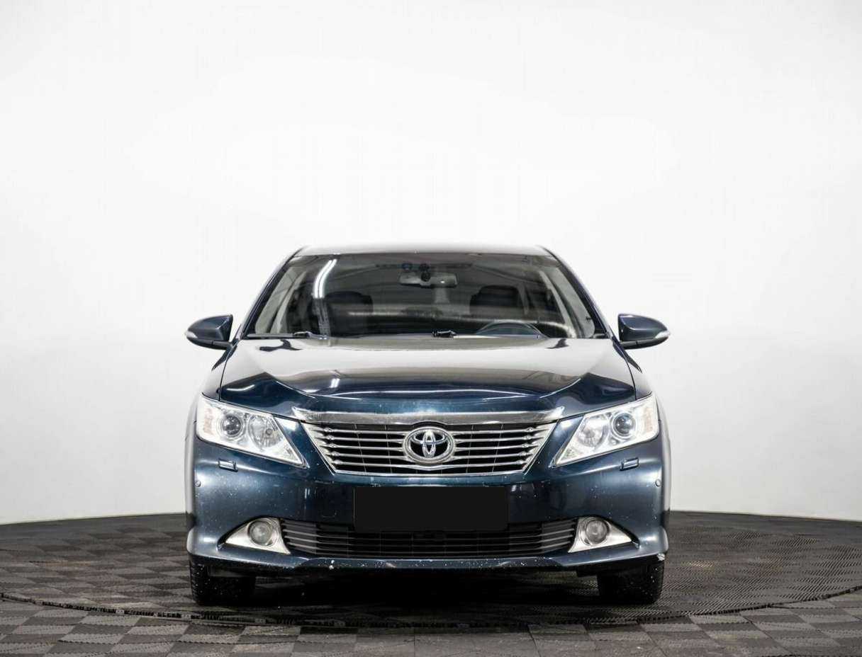 Toyota Camry б/у, 2014, Автоматическая. Фото: #1