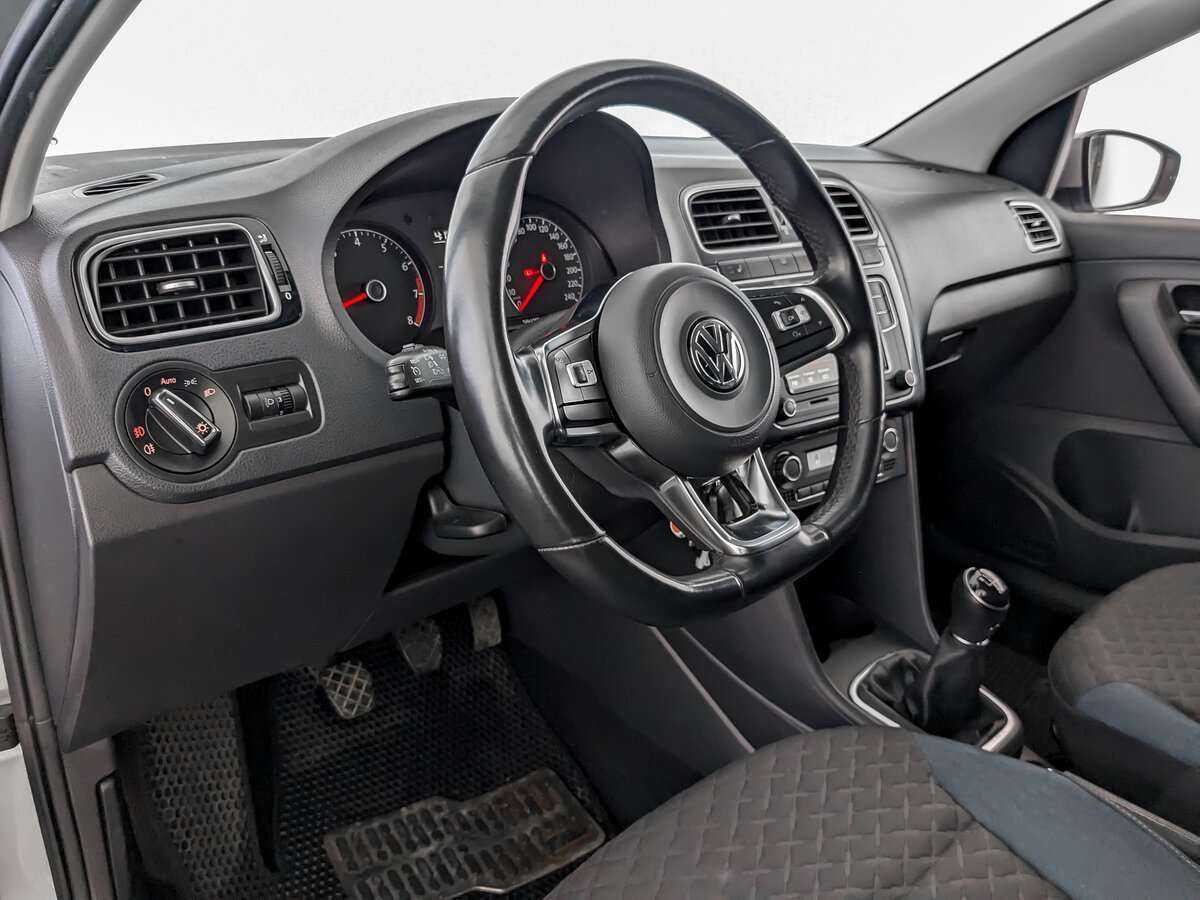 Volkswagen Polo б/у, 2019, Механическая. Фото: #15