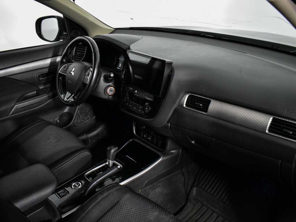 Mitsubishi Outlander б/у, 2017, Вариатор. Фото: #12