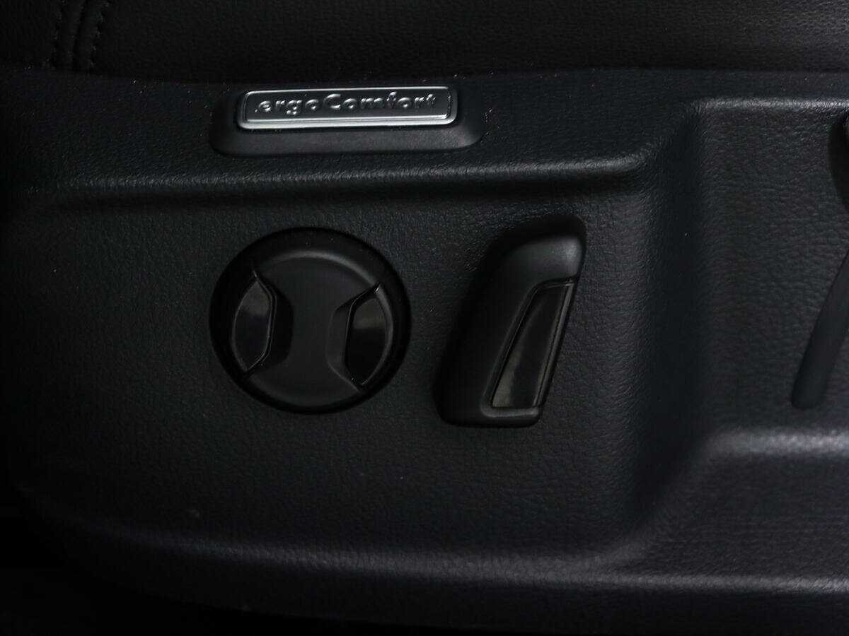 Volkswagen Passat б/у, 2017, Роботизированная. Фото: #16