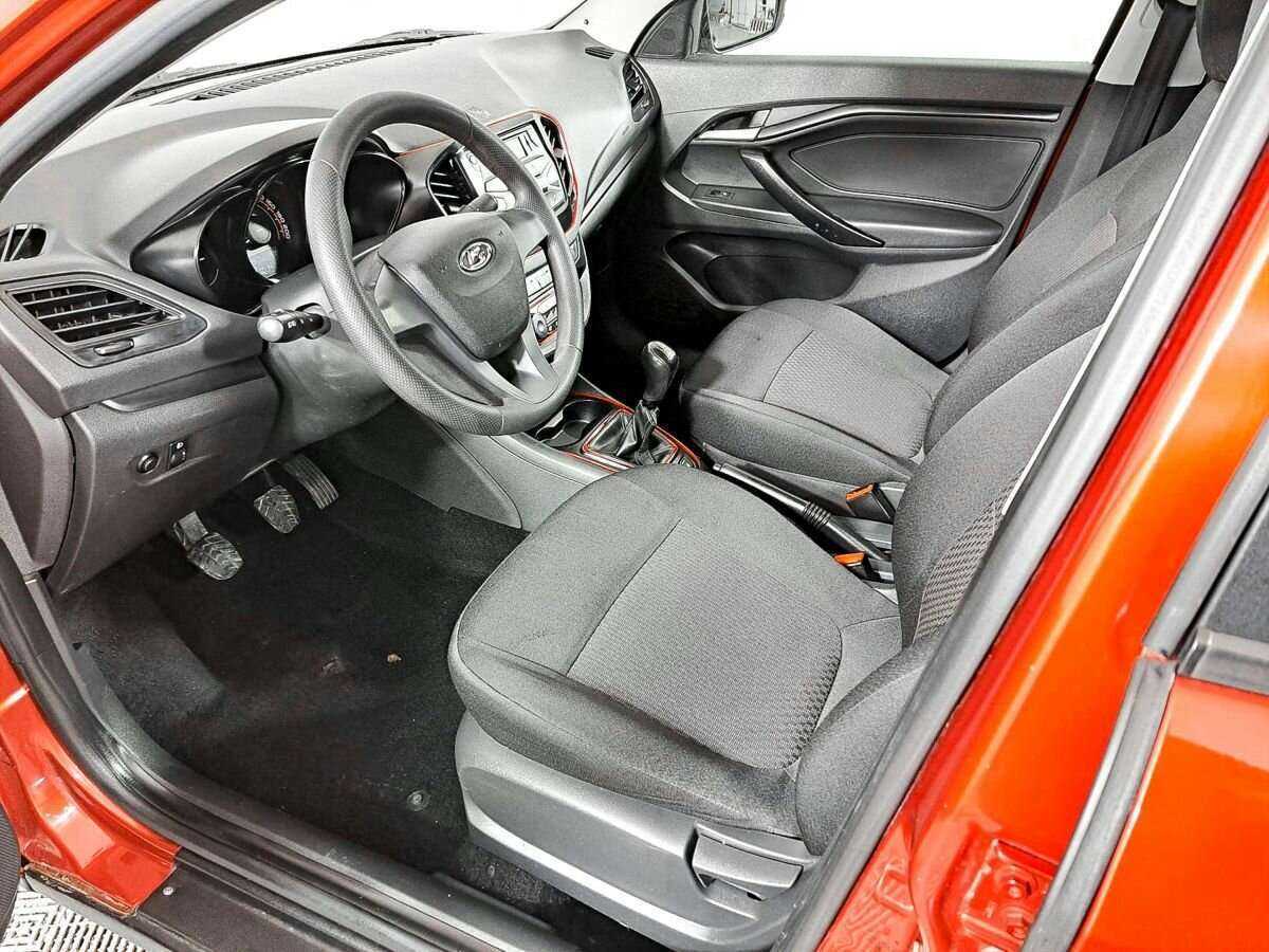 Lada (ВАЗ) Vesta б/у, 2018, Механическая. Фото: #13