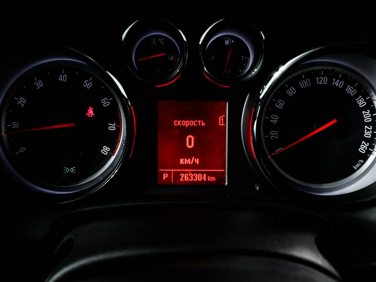 Opel Astra б/у, 2012, Автоматическая. Фото: #8