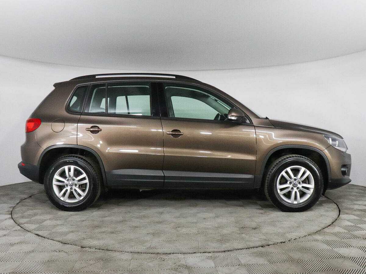 Volkswagen Tiguan б/у, 2015, Роботизированная. Фото: #3