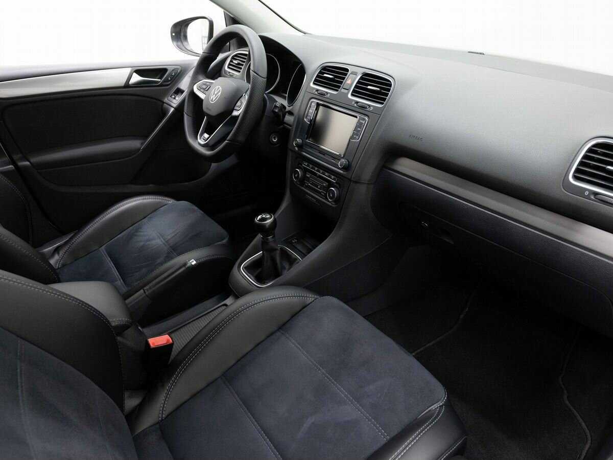 Volkswagen Golf б/у, 2012, Механическая. Фото: #10
