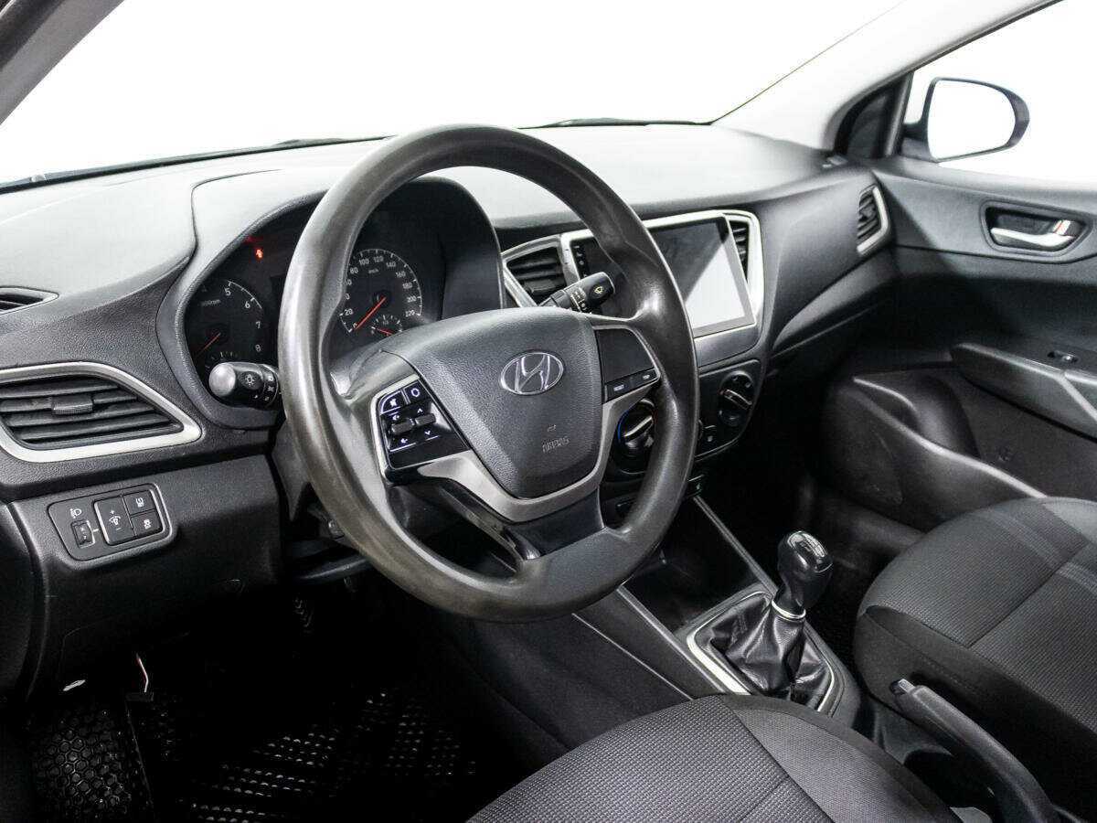 Hyundai Solaris б/у, 2017, Механическая. Фото: #10