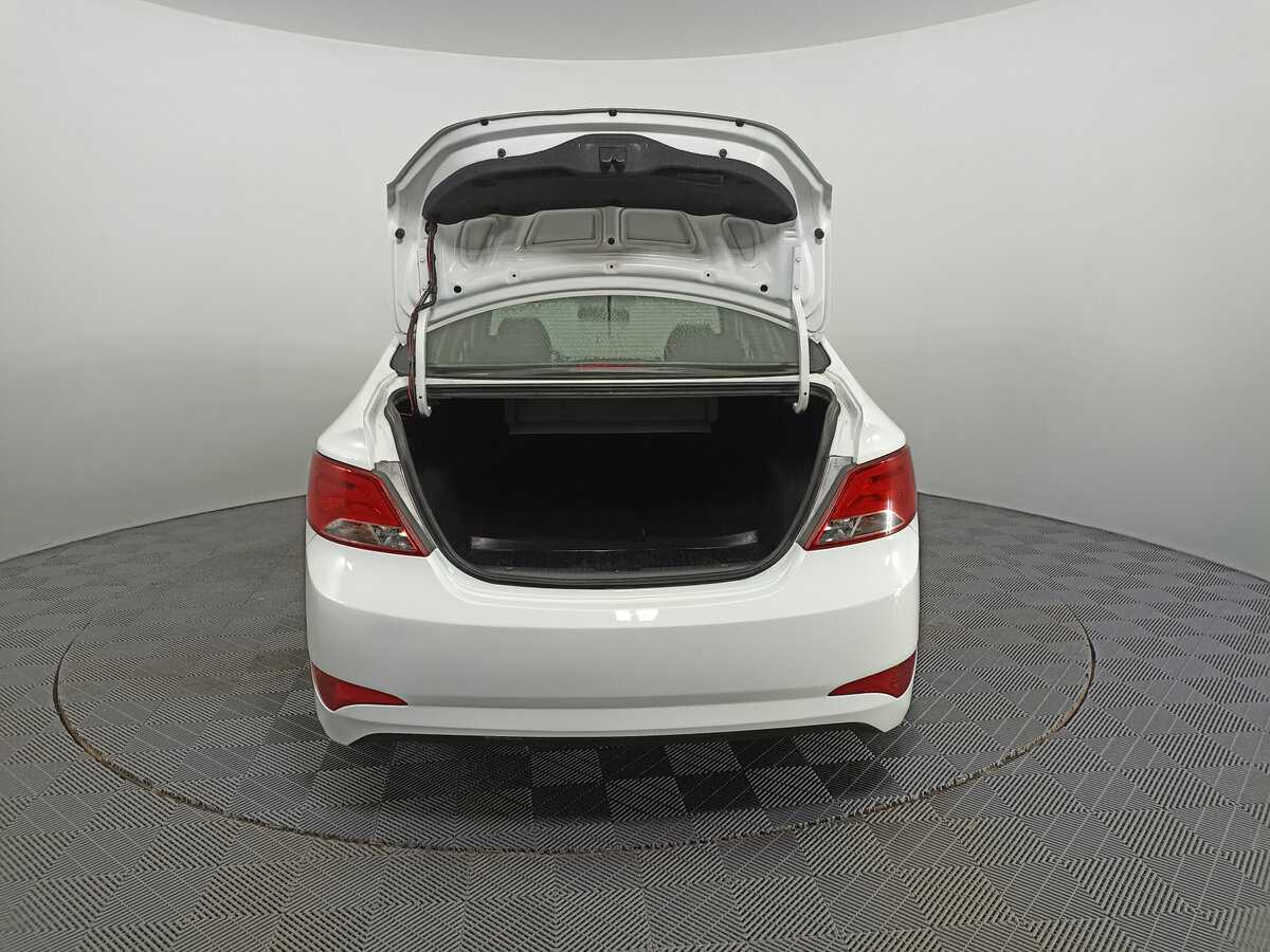 Hyundai Solaris б/у, 2015, Механическая. Фото: #9