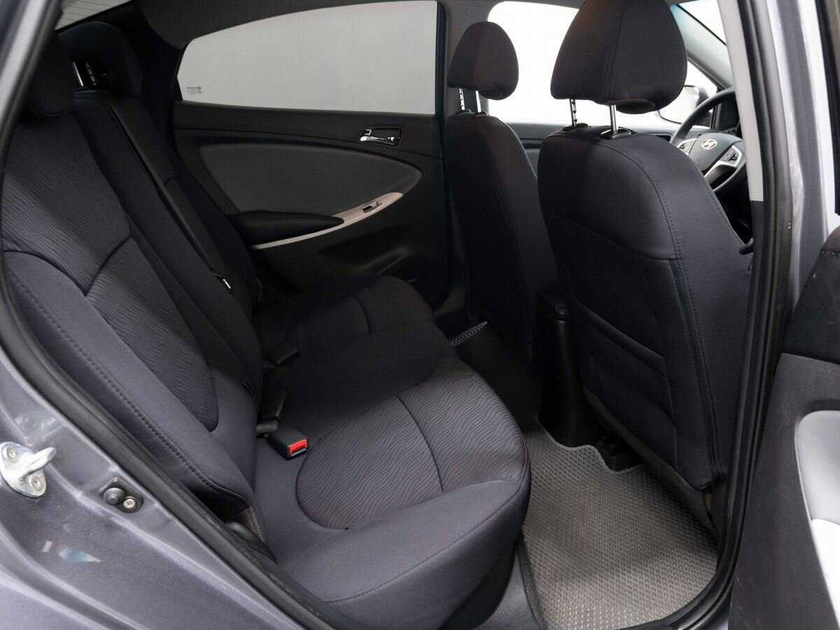 Hyundai Solaris б/у, 2012, Механическая. Фото: #9