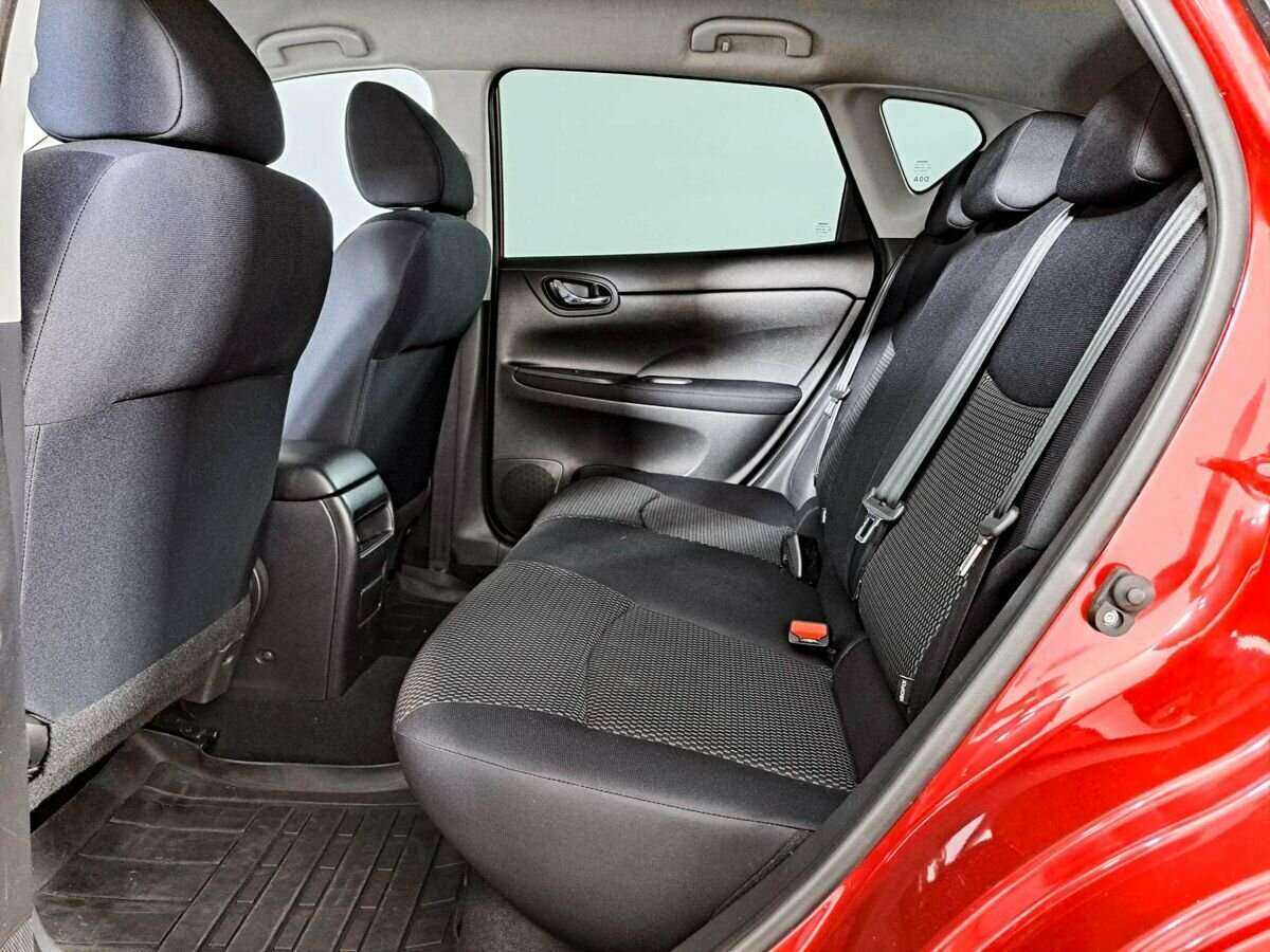 Nissan Tiida б/у, 2015, Механическая. Фото: #9