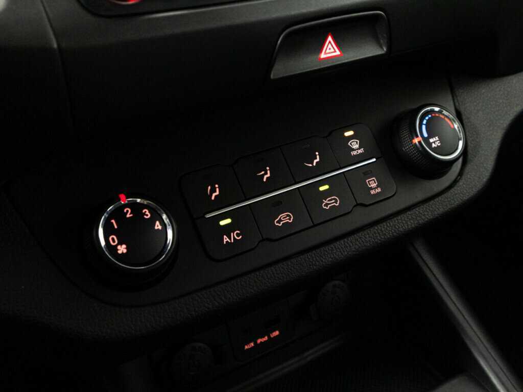 Kia Sportage б/у, 2013, Механическая. Фото: #14