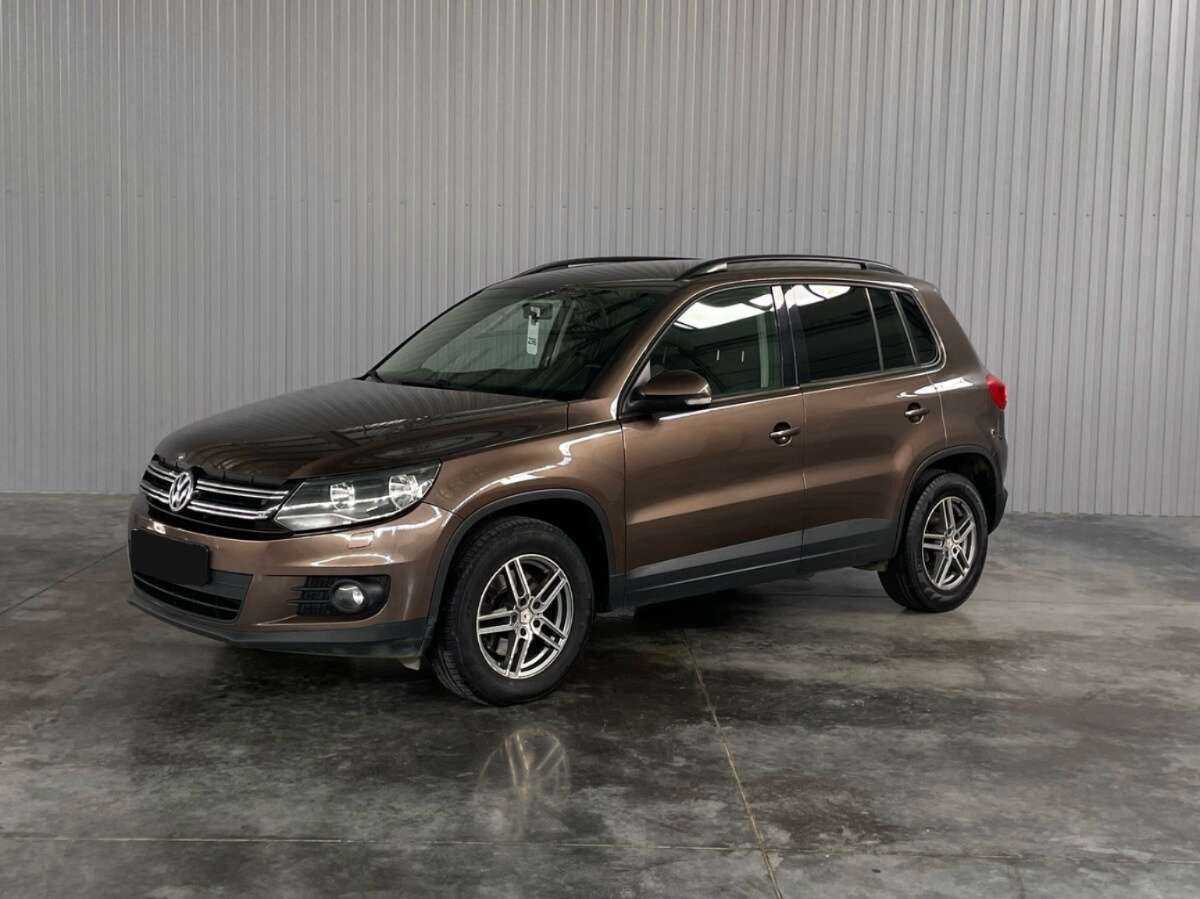 Volkswagen Tiguan б/у, 2014, Роботизированная. Посмотреть фото