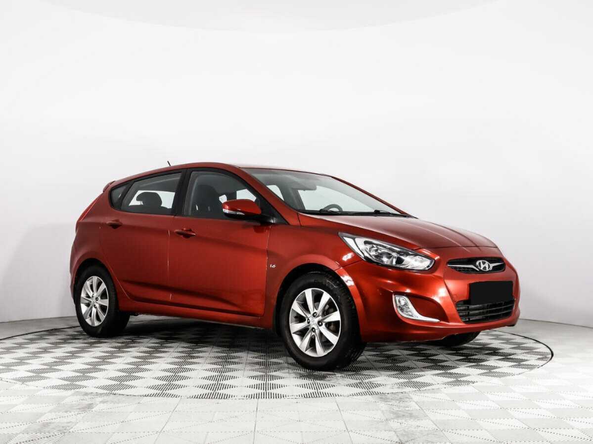 Hyundai Solaris б/у, 2012, Автоматическая. Фото: #2