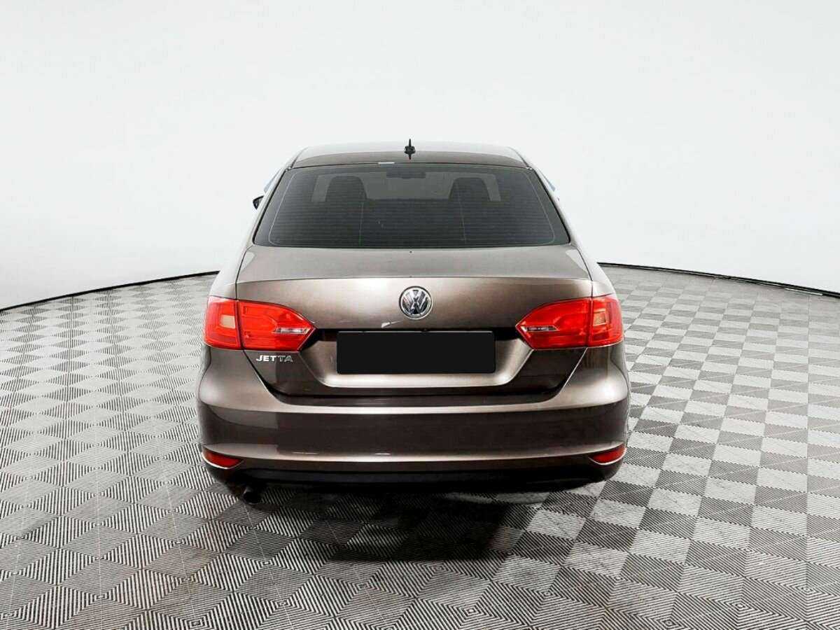 Volkswagen Jetta б/у, 2013, Механическая. Фото: #4