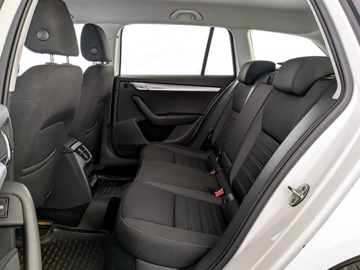 Skoda Octavia б/у, 2017, Механическая. Фото: #9