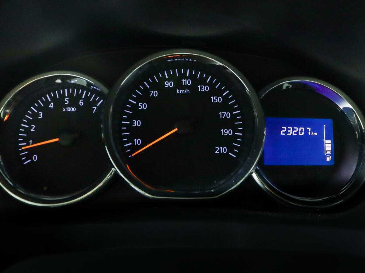 Renault Logan б/у, 2014, Механическая. Фото: #8