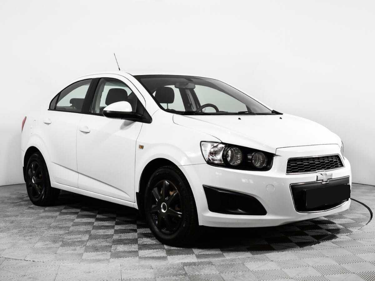 Chevrolet Aveo б/у, 2014, Механическая. Фото: #2