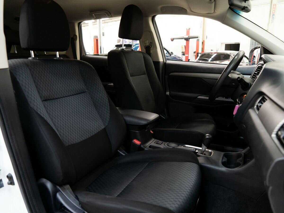 Mitsubishi Outlander б/у, 2015, Вариатор. Фото: #11