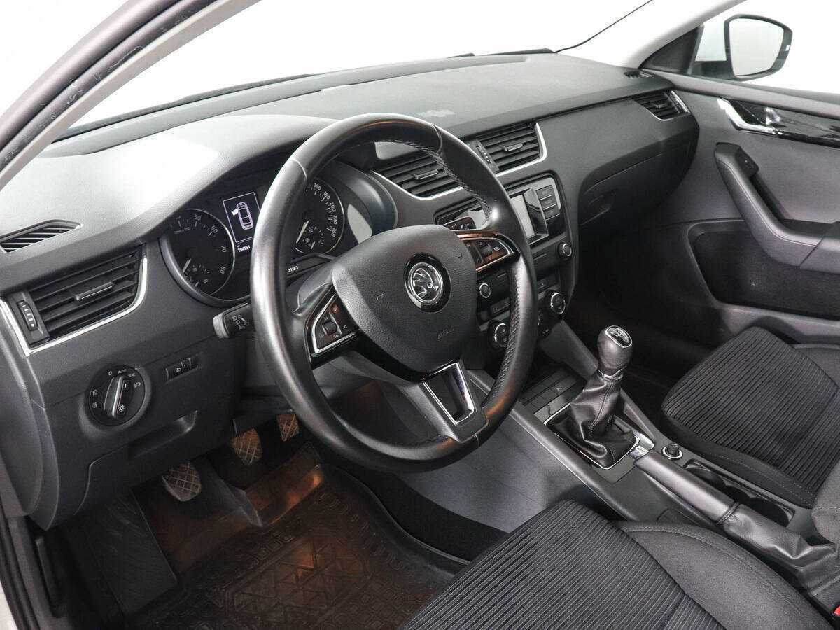 Skoda Octavia б/у, 2015, Механическая. Фото: #8
