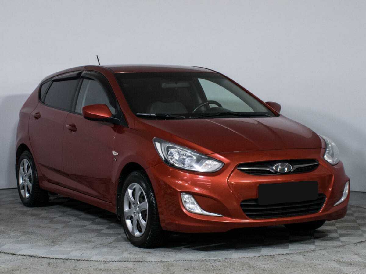 Hyundai Solaris б/у, 2012, Механическая. Фото: #2