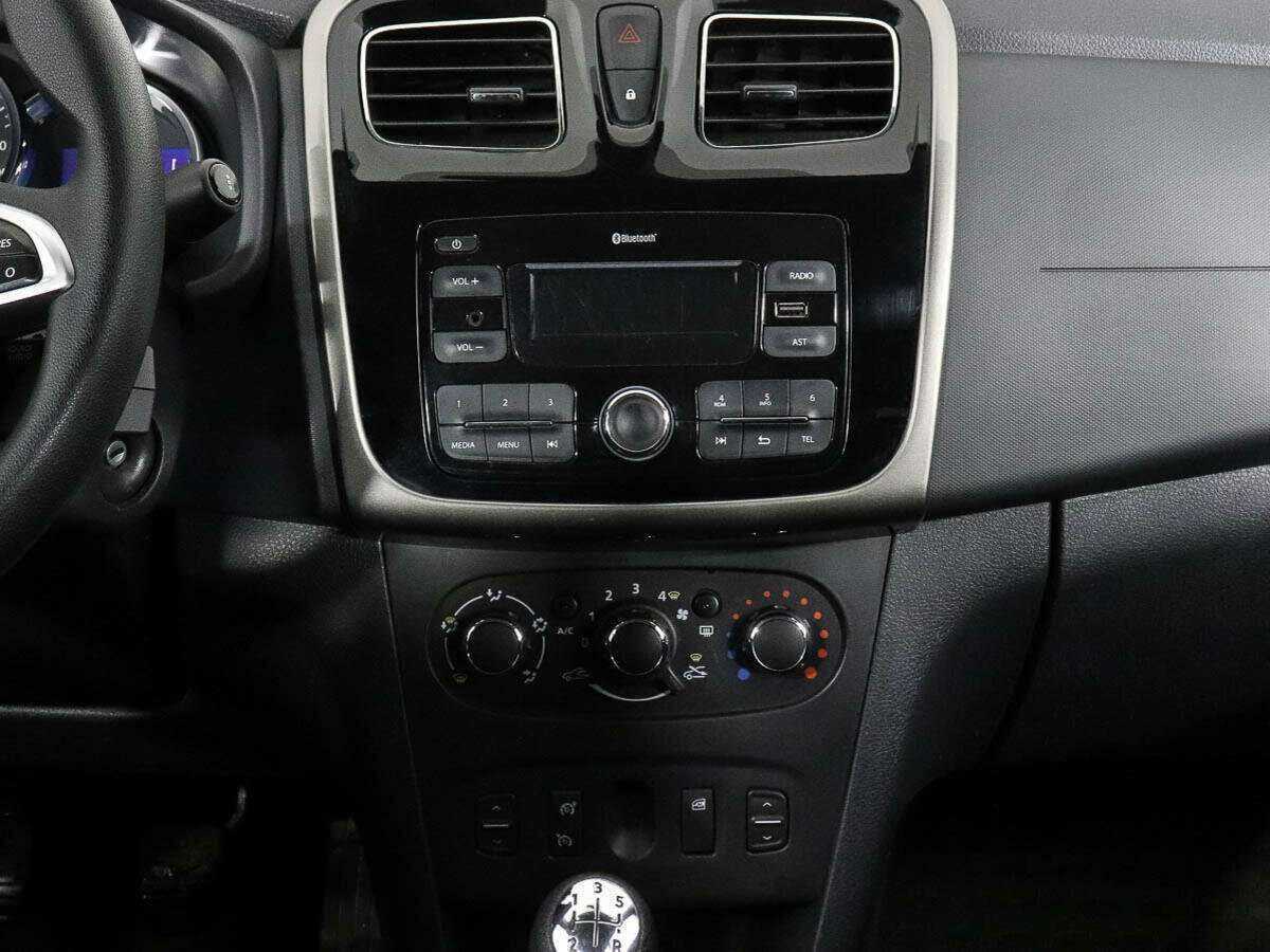 Renault Logan б/у, 2018, Механическая. Фото: #10